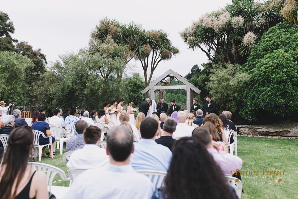 Nicki and Zane wonderful and fun Palmerston North wedding photography at Makoura Lodge 115 Nicki palmerston north wedding 0114