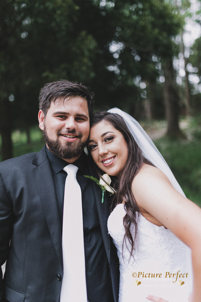 Nicki and Zane wonderful and fun Palmerston North wedding photography at Makoura Lodge 208 Nicki palmerston north wedding 0207