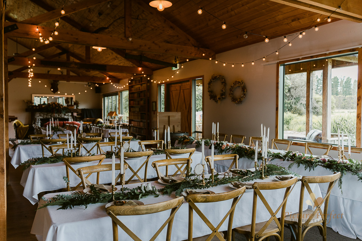 Makoura Lodge wedding image of the reception tables setup design.